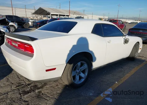 2013 Dodge Challenger Sxt from USA, damaged, VIN 2C3CDYAG4DH692586